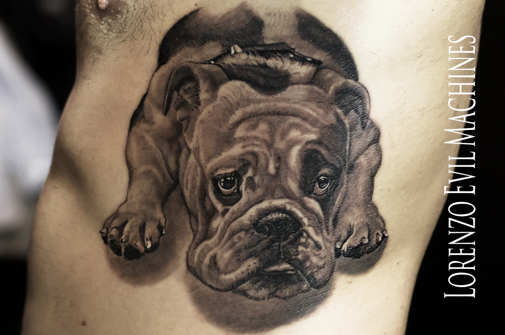 Bulldog_cane_dog_Lorenzo_evil_machines_tattoo_tatuaggi_realistici_Roma_sito_best_migliore
