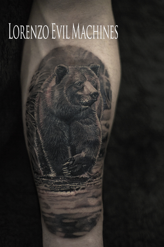 Orso_bear_wild_nature_natura_forest_mountains_montagna_foresta_Lorenzo_tatuatore_Evil_Machines_realistic_tattoo_tatuaggi_realistici_3d_Roma_ritratti_best_migliore