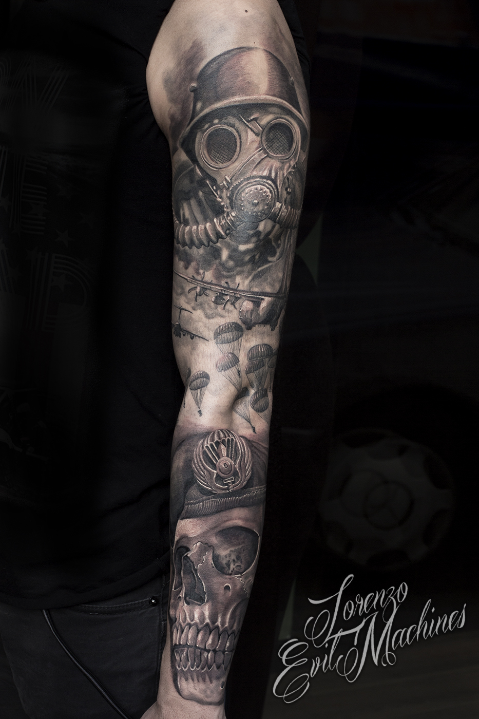 Parà_teschio_antigas_black_and_gray_Lorenzo_Evil_Machines_Tattoo_tatuaggi_realistici_Roma_sito_best_migliore