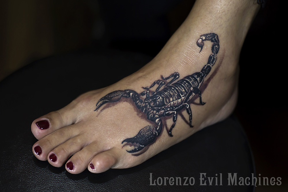 Scorpione_Lorenzo_Evil_machines_tattoo_realistic_tatuaggio_realistico_Roma_sito_best_migliore